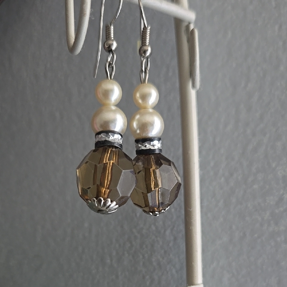 Elegant Pearl and Crystal Drop Earrings